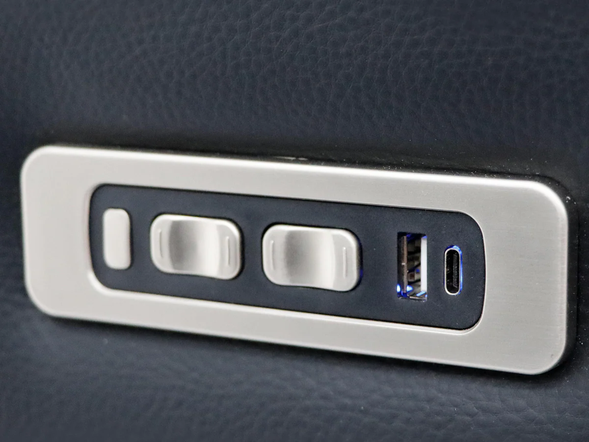 Tech 11 Smart 3+2+1 Electric Recliner Sofa Set Black Aire Leather - Image 19